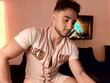 Chaturbate Live Sex Cam of latinboyvip_