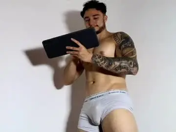 Chaturbate Watch Live Sex Cams of latinboyvip_