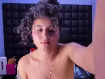 Chaturbate Live Porn of tiny_love_