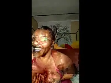 Chaturbate Live Sex Cam of beencee2