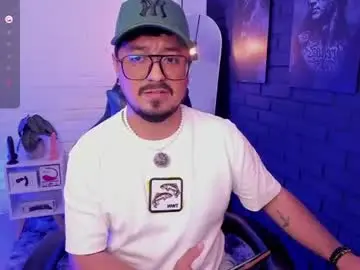 Chaturbate Watch Live Sex Cams of daviidevans