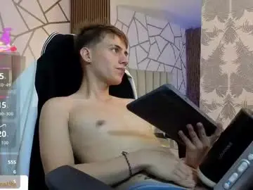 Chaturbate Live Sex Cam of evan_tay