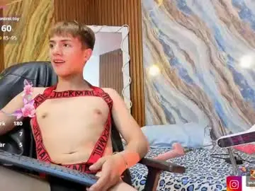 Chaturbate Live Sex Cam of evan_tay