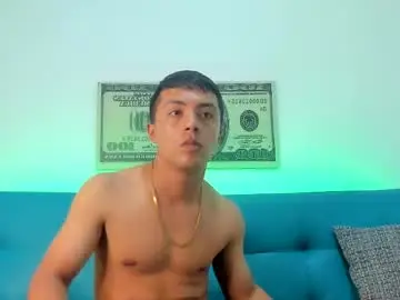 Chaturbate Live Sex Cam of leovargas19hot