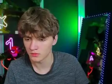 Chaturbate Sex Cam of emil_lucky