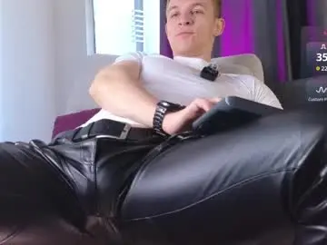 Chaturbate Adult Webcam of night_wwwolf