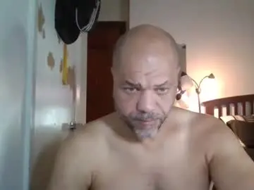 Chaturbate Live Sex Cam of redbone441