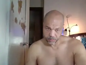 Chaturbate Nude Webcam of redbone441