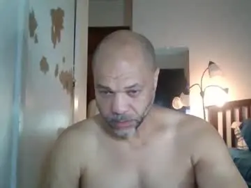 Chaturbate Watch Live Sex Cams of redbone441