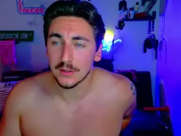 Chaturbate Nude Webcam of zach_rhyder