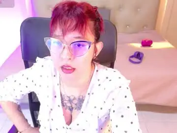 Chaturbate Live Sex Cam of chloerossee