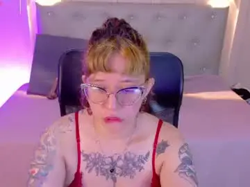 Chaturbate Watch Live Sex Cams of chloerossee