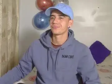 Chaturbate Watch Live Sex Cams of kilyan_