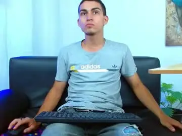 Chaturbate Nude Webcam of lucass_18