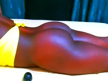 Chaturbate Adult Video Chat of elodielynn