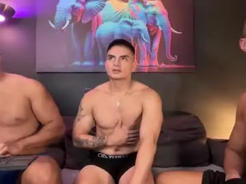 Chaturbate Live Sex Cam of highlatin_guys