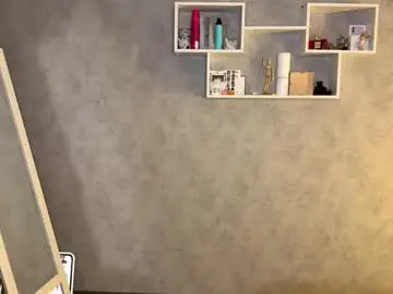 Chaturbate Free Live Porn of camienevius