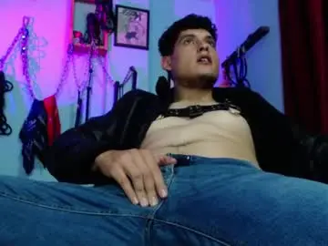 Chaturbate Watch Live Sex Cams of dom2travelers_sm