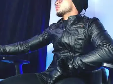 Chaturbate Best live sex cam show of sebastian_025