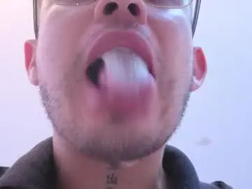 Chaturbate Live Porn of tommas_johnson