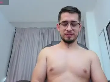 Chaturbate Live Sex of tommas_johnson