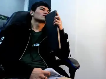 Chaturbate Best live sex cam show of roan_birkin