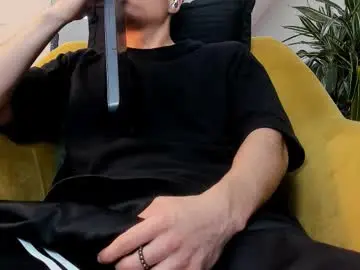 Chaturbate Best live sex cam show of roan_birkin