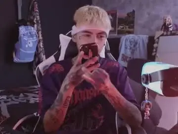 Chaturbate Nude Webcam of acidmilo