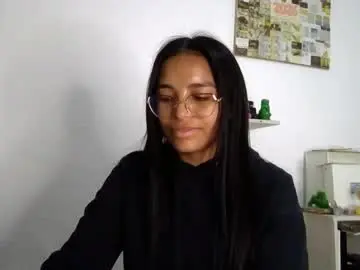 Chaturbate Live Sex Cam of alia_lombardi