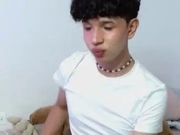 Chaturbate Free Porn Cam of cuddly_twinkie