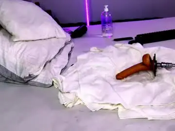 Chaturbate Live Sex Cam of dee_waters