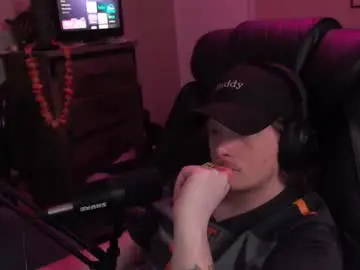 Chaturbate Live Sex Cam of somethinqfunny