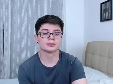 Chaturbate Live Sex Cam of kevinhunts