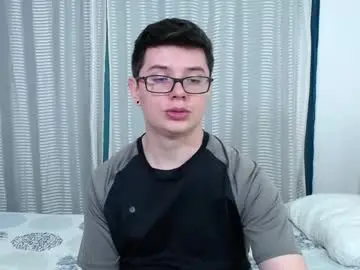 Chaturbate Free Porn Cam of kevinhunts