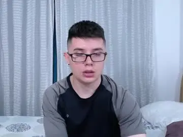 Chaturbate Sex Cam of kevinhunts