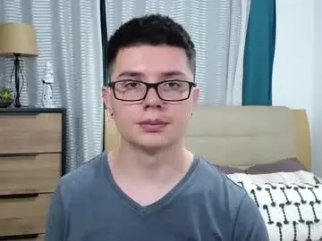 Chaturbate Live Sex Cam of kevinhunts