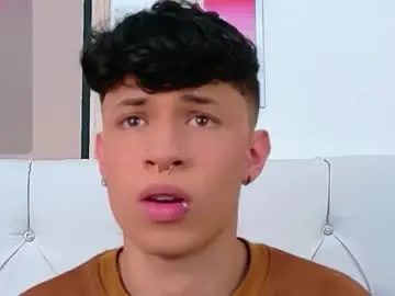 Chaturbate Free Porn Cam of axel_evanss