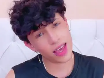 Chaturbate Sex Cam of axel_evanss