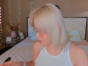 Chaturbate Watch Live Sex Cams of bellatip