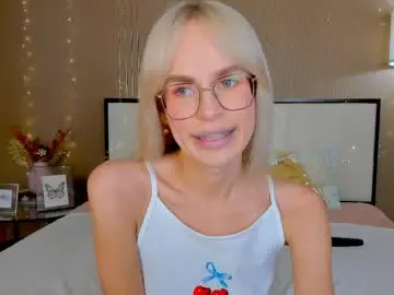 Chaturbate Free Live Porn of bellatip