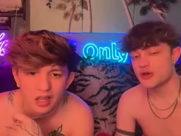 Chaturbate Live Sex Cam of eastinwestin