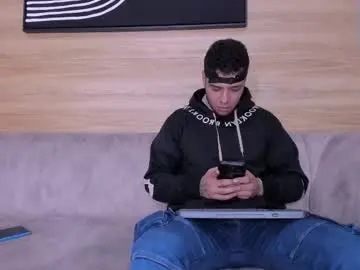 Chaturbate Sex Chat of heteros_men
