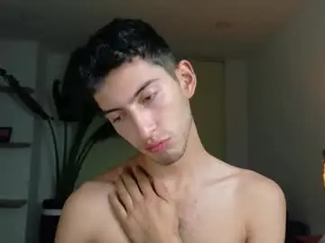 Chaturbate Nude Webcam of ethan_skiny_