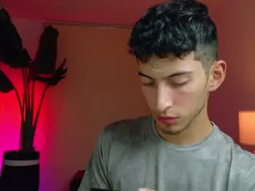 Chaturbate Live Porn of ethan_skiny_