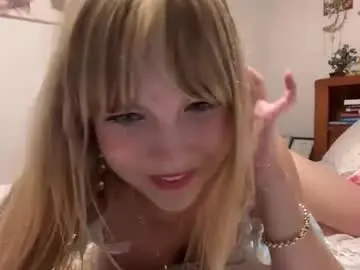 Chaturbate Live Sex Cam of kittengirlxo