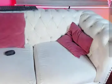 Chaturbate Adult Video Chat of lara_reynolds_