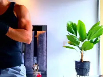 Chaturbate Live Porn of santin_seans