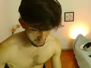 Chaturbate Live Sex Cam of zyon_benet1