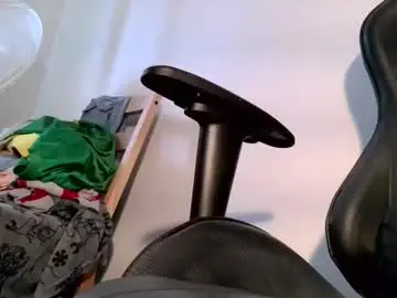 Chaturbate Free Porn Cam of bigsmilekyle
