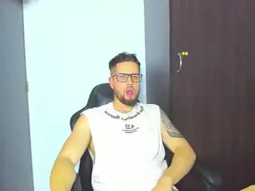 Chaturbate Live Sex Cam of bastianwatson10